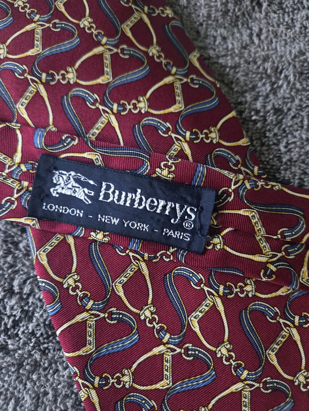Burberry Vintage Burgundy Silk Tie with Gold & Navy Bridle Motif - Picture 2 of 7